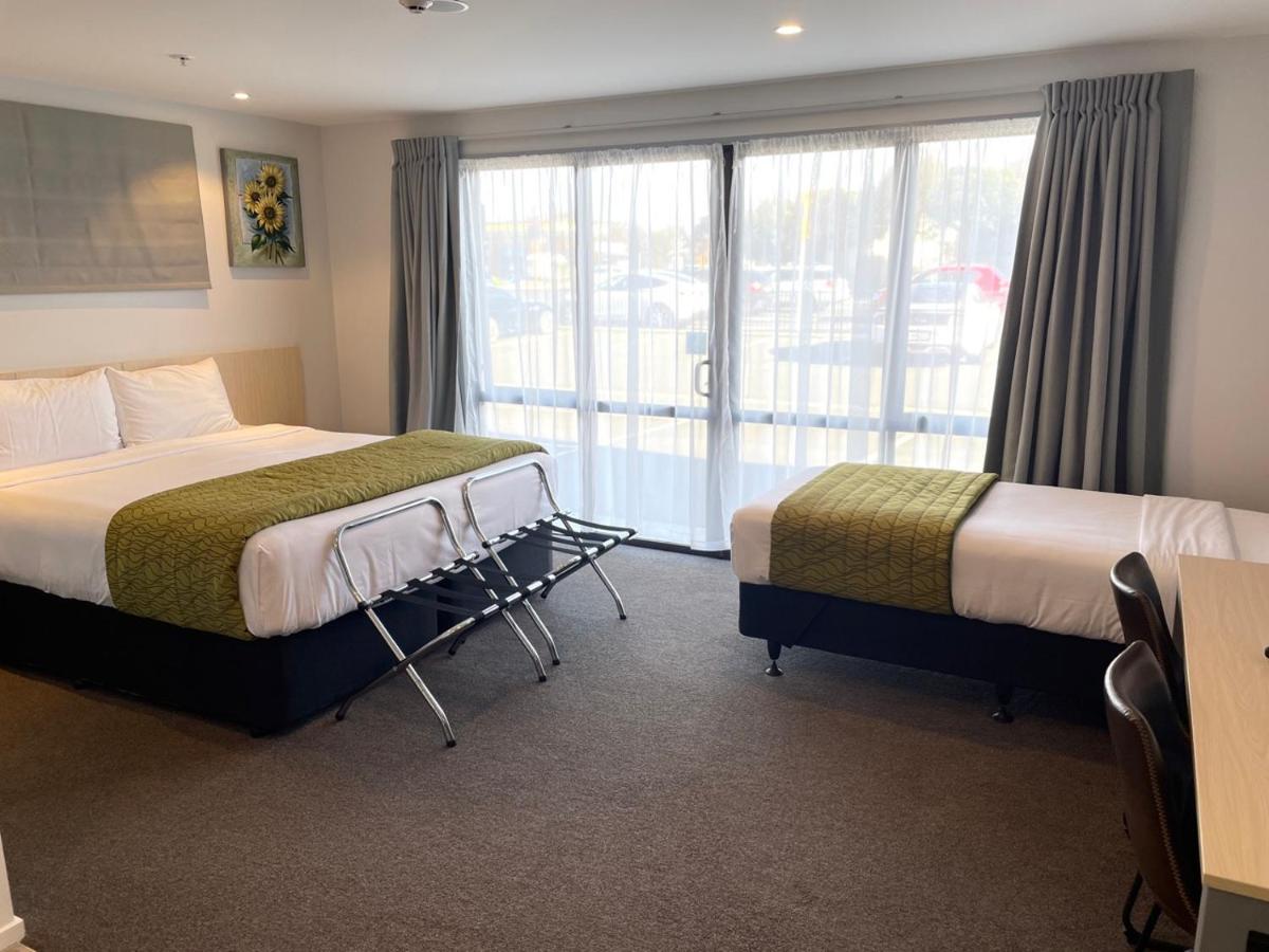 2 On Whiteleigh And 239 On Lincoln Motel Christchurch Zewnętrze zdjęcie A typical studio room at the hotel