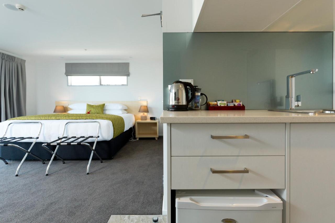 2 On Whiteleigh And 239 On Lincoln Motel Christchurch Zewnętrze zdjęcie A studio apartment
